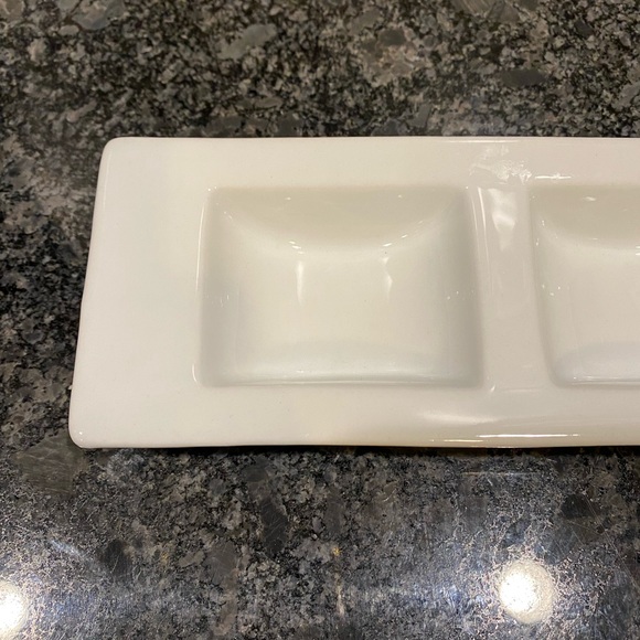 New Crate & Barrel Sauce/Dip Tray - Picture 2 of 4